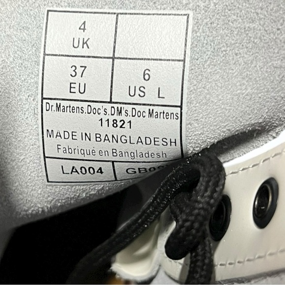 🌻NEW w/tags Dr. Martens White Combat Boots – Classic Doc Martens Style Size 6 - Picture 9 of 11